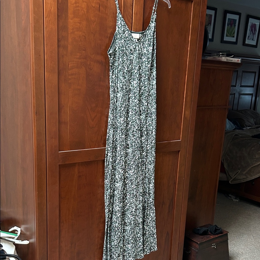 Slip Sundress Green Patterned Maxi 1 side slit M